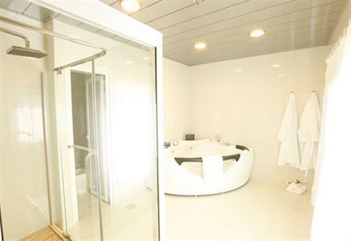 Le Noble Hotel Zouk El Kharab Ngoại thất bức ảnh
